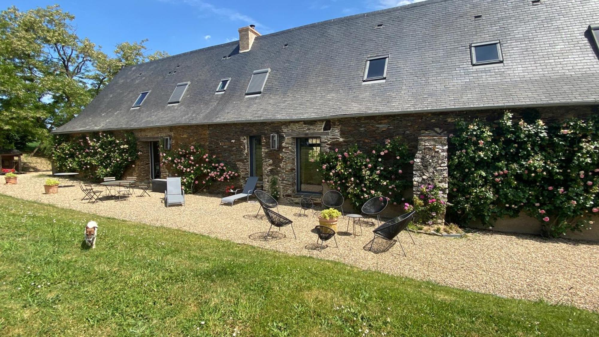 La Mouliniere, Jolie Longere Du Xviie Bed and Breakfast La Jaille-Yvon Exteriör bild
